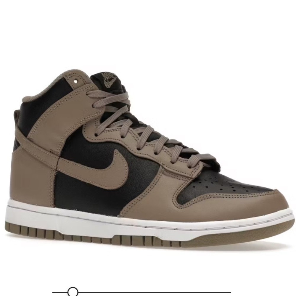 EUC Nike women’s dunks size 7 (without box)